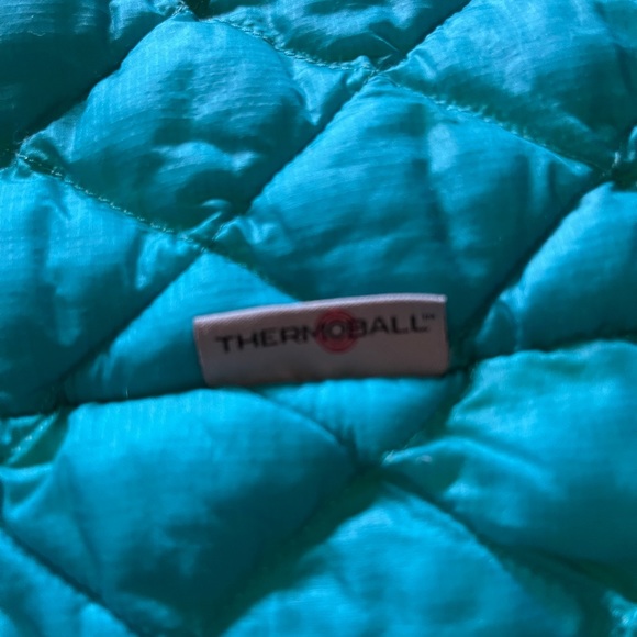 Womens North Face Thermaoball vest - Picture 4 of 5